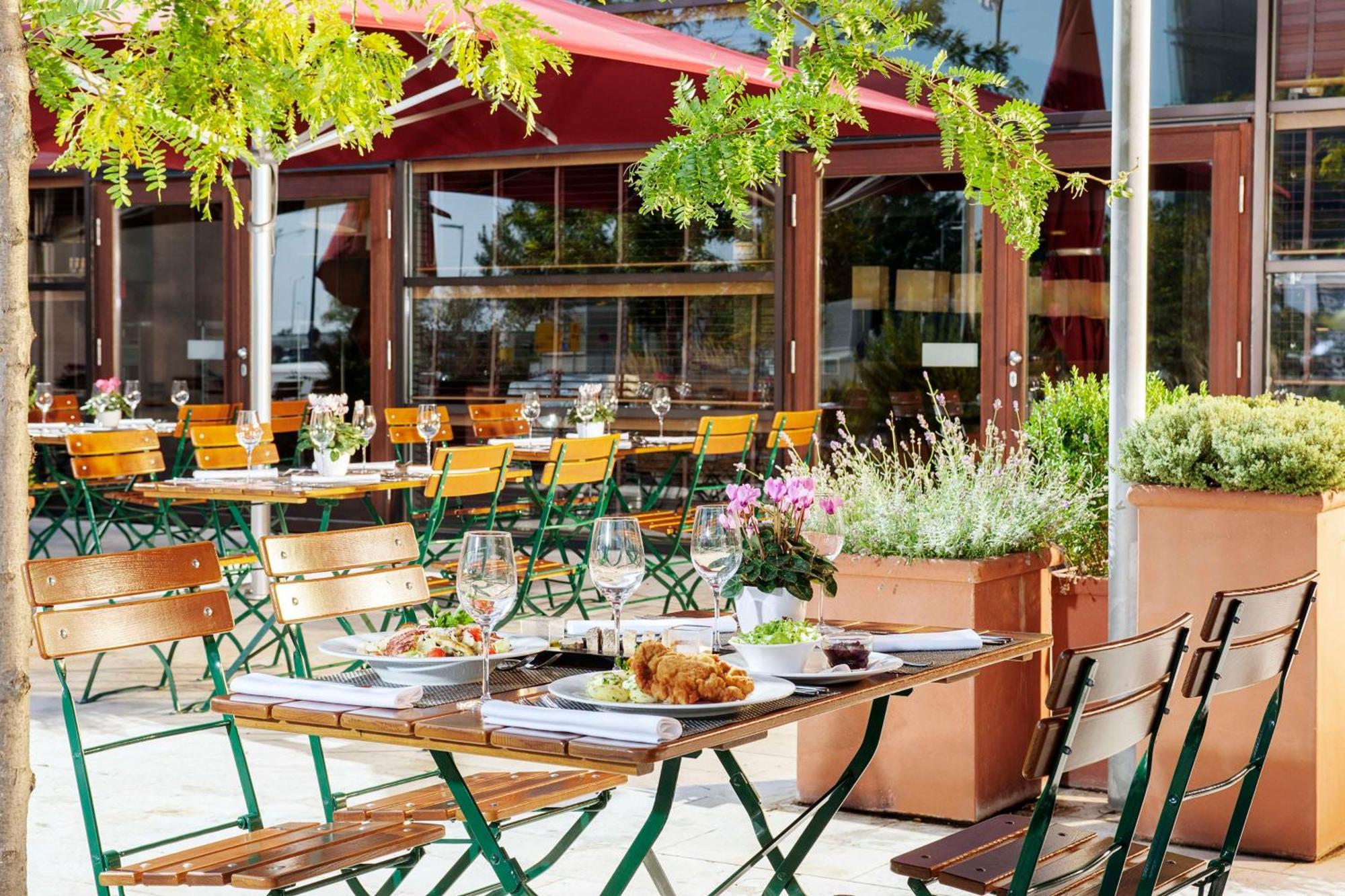 Hotel Nh Vienna Airport Conference Center 4*