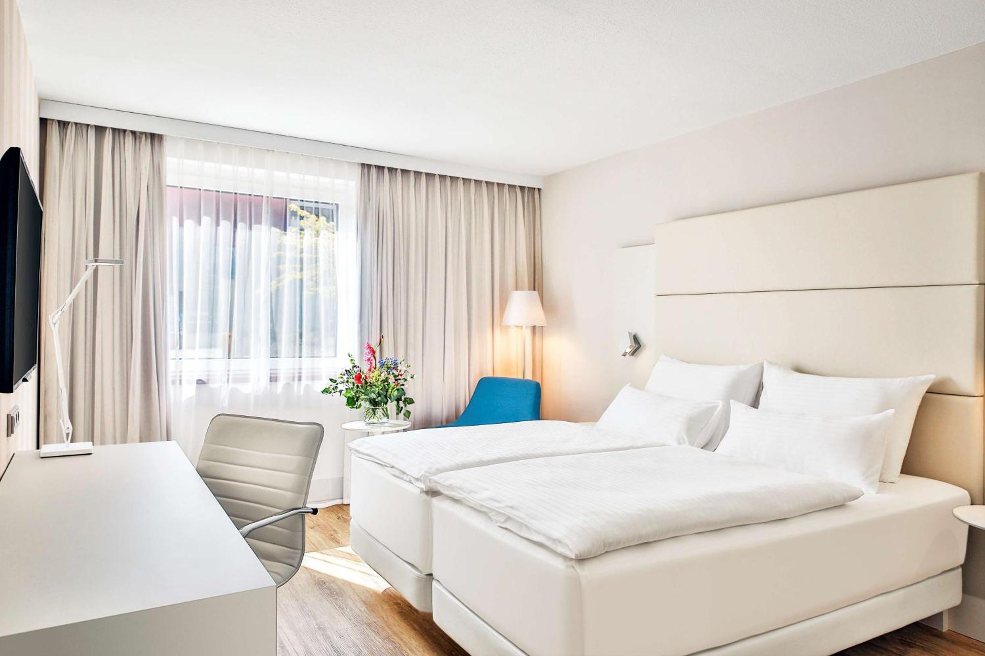 Nh Vienna Airport Conference Center Hotel 4*