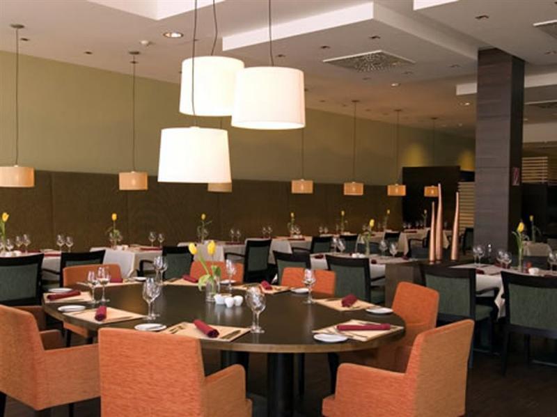 Nh Vienna Airport Conference Center Hotel