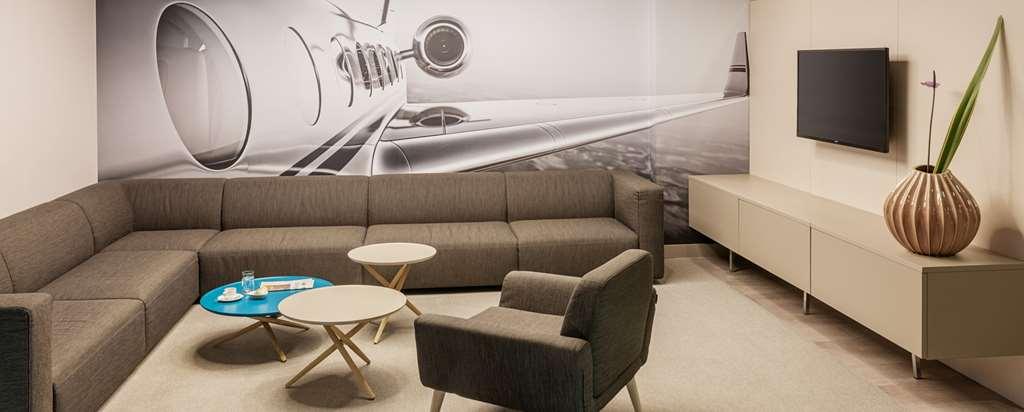 Nh Vienna Airport Conference Center Hotel 4*