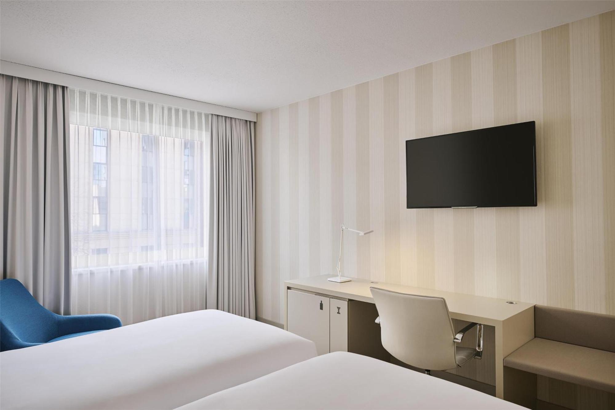Nh Vienna Airport Conference Center 4*