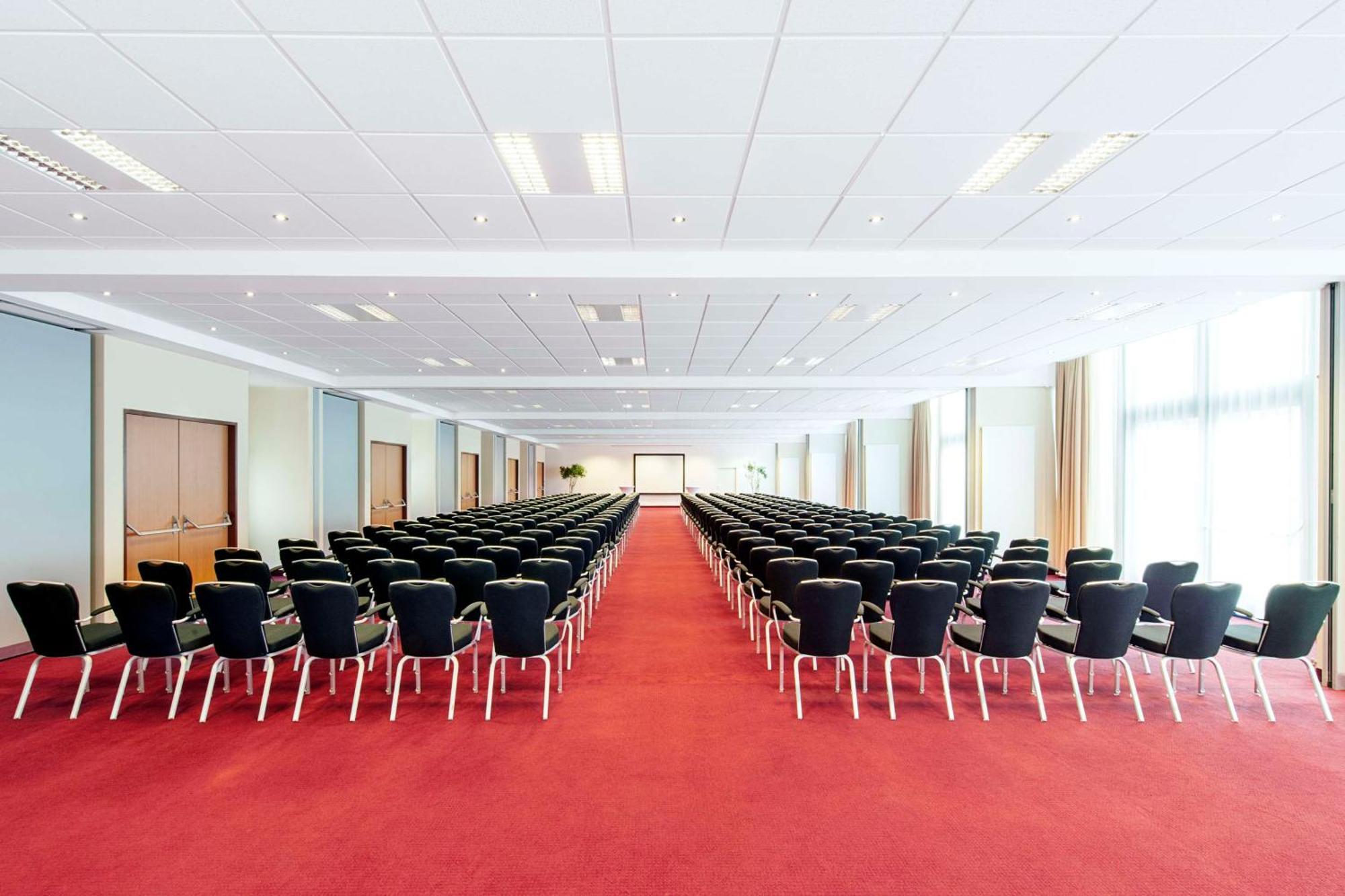 Hotel Nh Vienna Airport Conference Center 4*