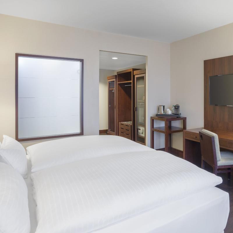 Nh Vienna Airport Conference Center Hotel
